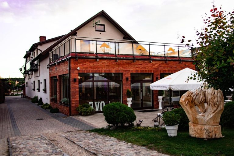 Agroturystyka u Rychertów - wypoczynek, imprezy okolicznościowe, stajnia